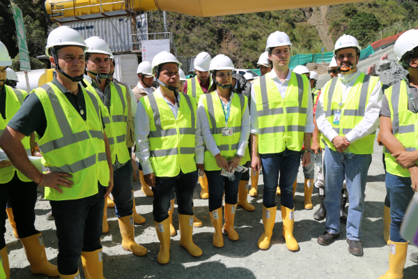 Gobernantes funcionarios Tunel
